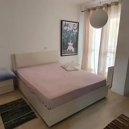 Apartment Umana - Stylish & Center Tirana